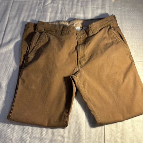 BOGO Columbia Men’s Regular Fit Khaki pants Sz 34/32 - Picture 1 of 12